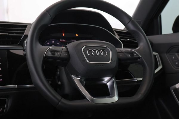 2025-Audi-Q3-Sportback-35TDI-Black-Edition image:21