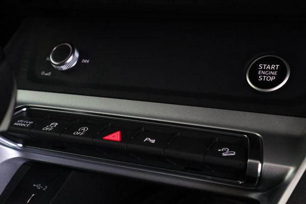2025-Audi-Q3-Sportback-35TDI-Black-Edition image:22