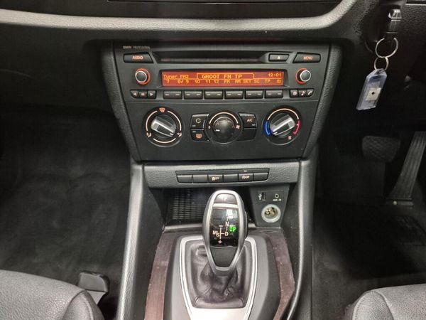 2013-BMW-X1-sDrive20d-xLine-Auto image:11