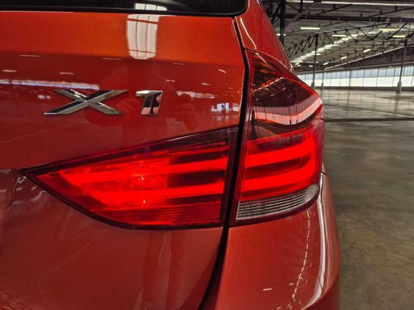 2013-BMW-X1-sDrive20d-xLine-Auto image:15
