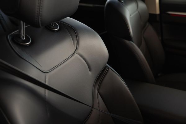 2026-Haval-H6-15T-Hybrid-Luxury-DHT image:8
