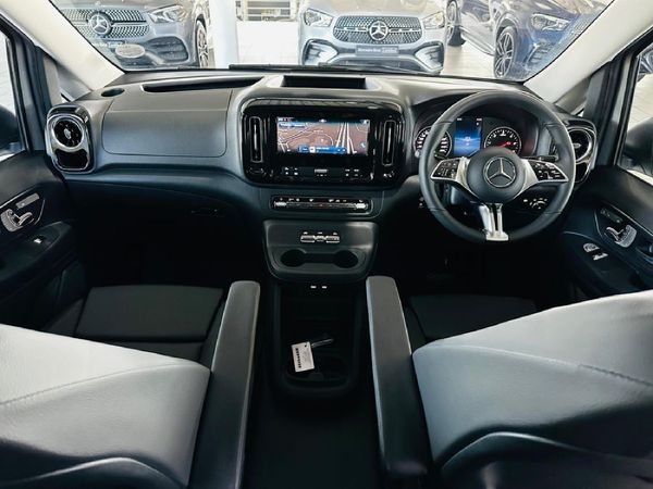 2025-Mercedes-Benz-Vito-119-20-CDI-Mixto-Crewcab-Auto-Panel-Van image:3