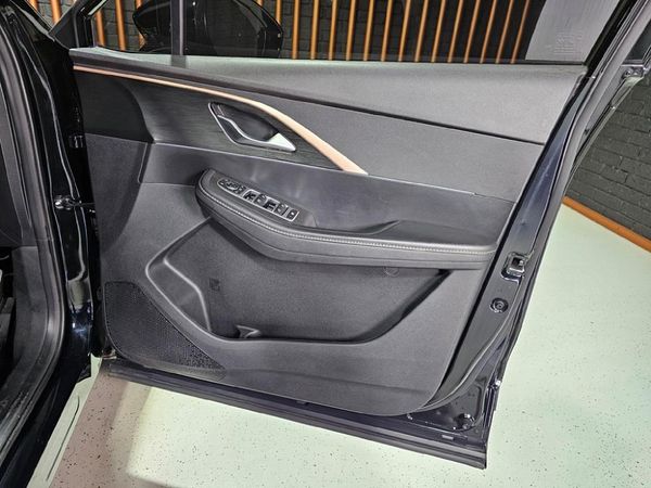 2024-Omoda-C5-15T-Luxury image:6