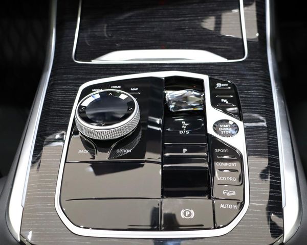 2025-BMW-X5-xDrive30d-M-Sport-Pro image:14
