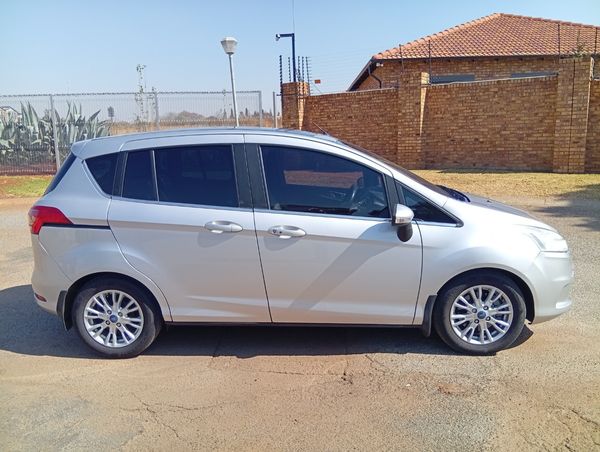 2016-Ford-B-Max-10-EcoBoost-Titanium image:3