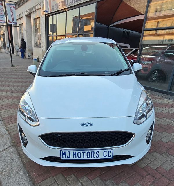 2018-Ford-Fiesta-10-EcoBoost-Trend-5-dr image:1