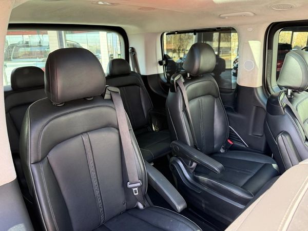 2022-Hyundai-Staria-22d-Luxury-Auto image:12