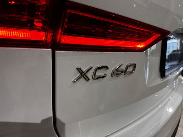 2018-Volvo-XC60-D4-Momentum-Auto-AWD image:2