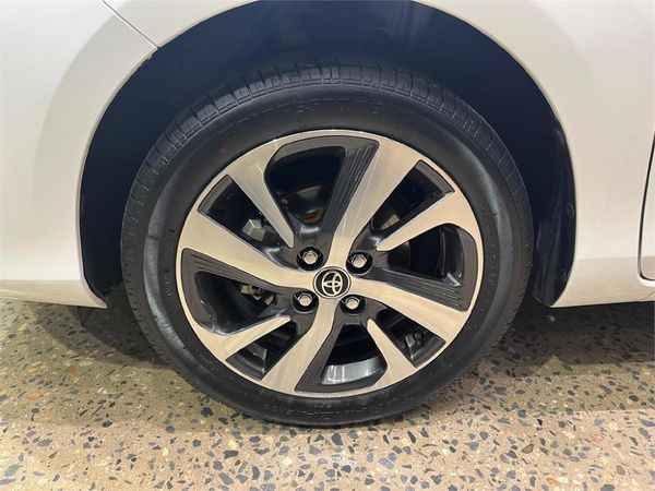 2020-Toyota-Yaris-15-XS-5-dr image:9