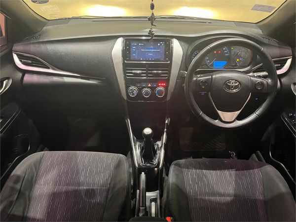 2020-Toyota-Yaris-15-XS-5-dr image:5
