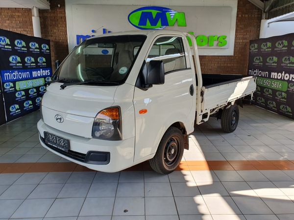 2017-Hyundai-H100-Bakkie-26D-Dropside image:2