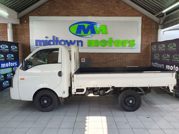 2017-Hyundai-H100-Bakkie-26D-Dropside image:3