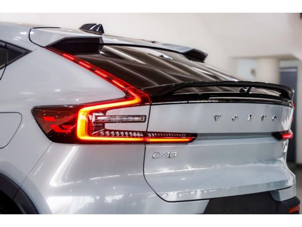 2025-Volvo-C40-Recharge-Twin-Pure-Electric image:9