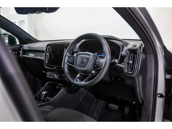 2025-Volvo-C40-Recharge-Twin-Pure-Electric image:10
