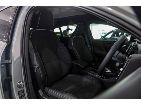 2025-Volvo-C40-Recharge-Twin-Pure-Electric image:11