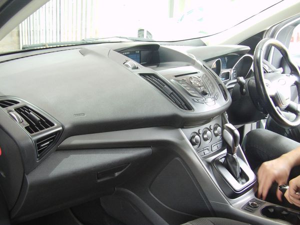 2016-Ford-Kuga-15-EcoBoost-Ambiente-Auto image:14