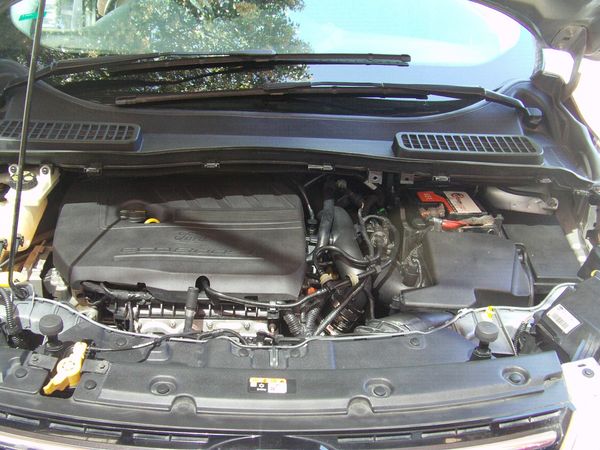 2016-Ford-Kuga-15-EcoBoost-Ambiente-Auto image:24