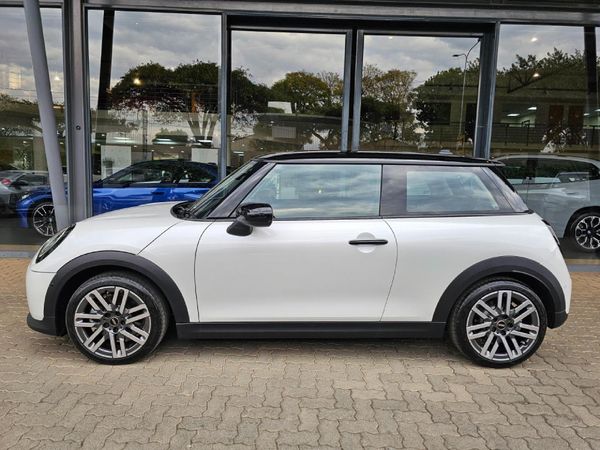 2025-MINI-Hatch-Cooper-Auto image:2