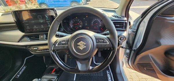 2026-Suzuki-Swift-12-GLX image:10