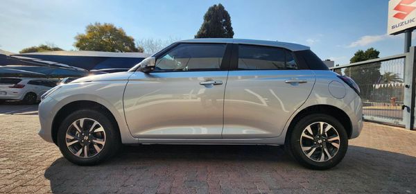 2026-Suzuki-Swift-12-GLX image:3