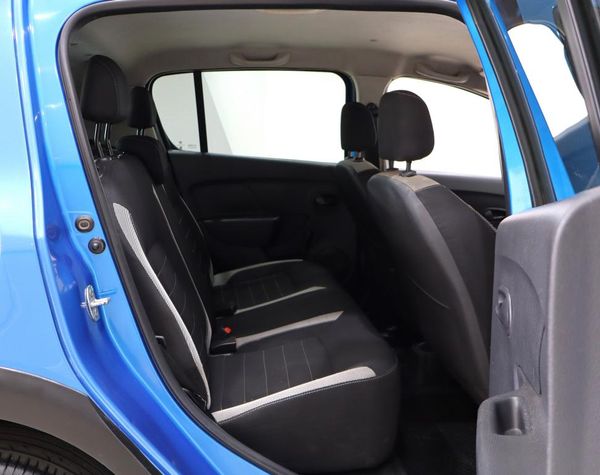 2017-Renault-Sandero-900T-Stepway-Expression image:14