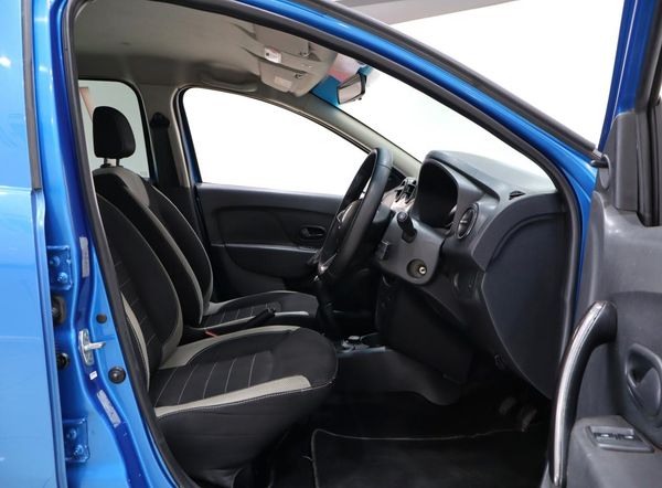2017-Renault-Sandero-900T-Stepway-Expression image:15