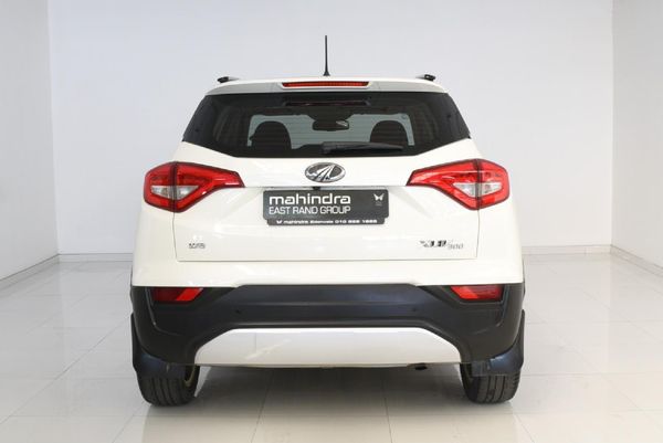2022-Mahindra-XUV-300-15D-W8 image:2
