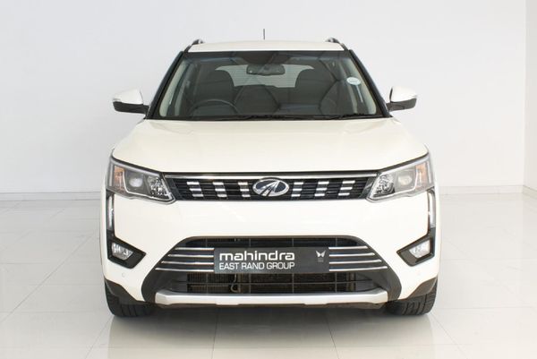 2022-Mahindra-XUV-300-15D-W8 image:3