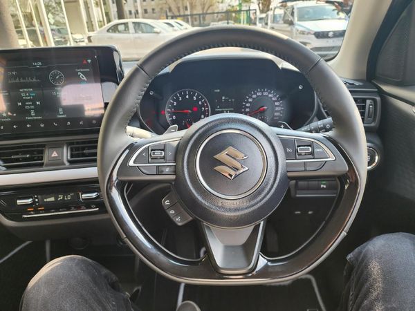 2026-Suzuki-Swift-12-GLX-Auto image:9