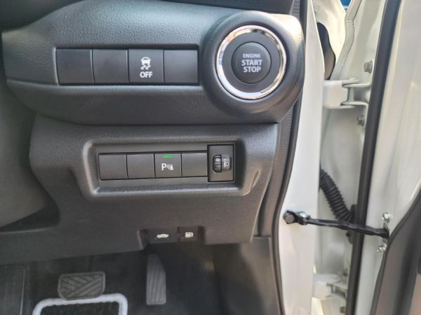 2026-Suzuki-Swift-12-GLX-Auto image:12