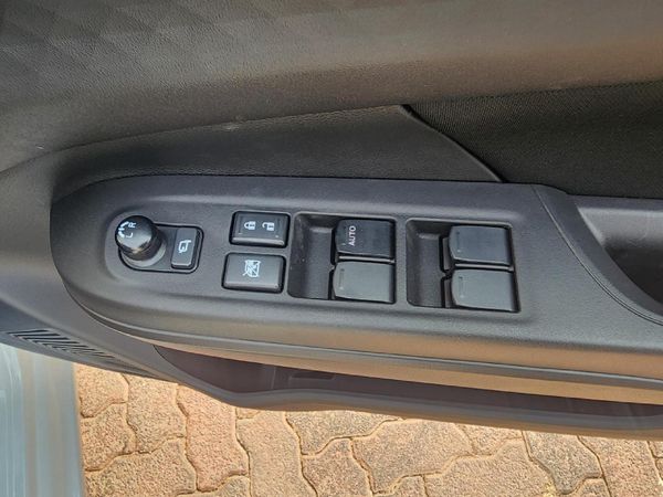 2026-Suzuki-Swift-12-GLX-Auto image:13