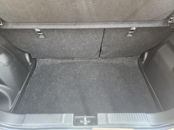 2026-Suzuki-Swift-12-GLX-Auto image:16