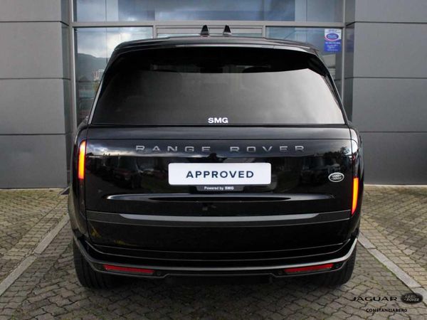 2022-Land-Rover-Range-Rover-44-Autobiography image:5