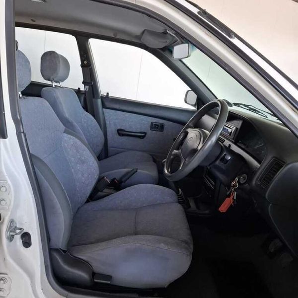 2001-Toyota-Tazz-130-Sport image:13