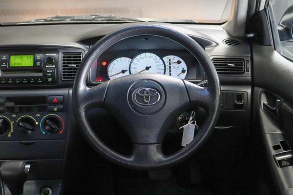 2004-Toyota-Corolla-180i-GLS-Auto image:10