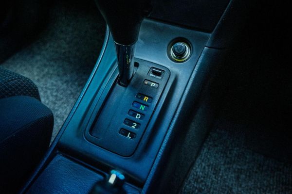 2004-Toyota-Corolla-180i-GLS-Auto image:16