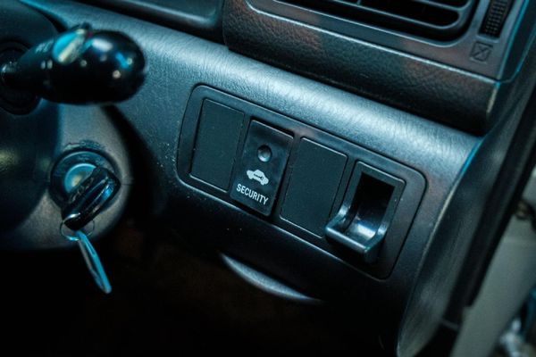 2004-Toyota-Corolla-180i-GLS-Auto image:19