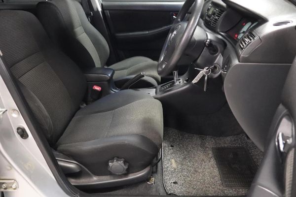 2004-Toyota-Corolla-180i-GLS-Auto image:5