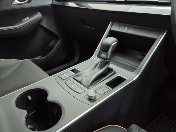 2026-Omoda-C7-15T-SHS-DHT-Phev image:14