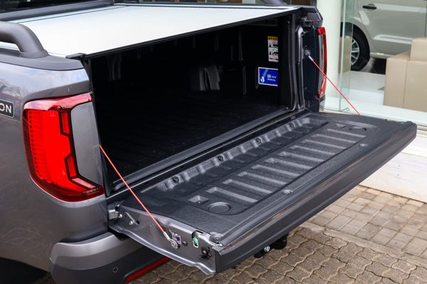2025-Volkswagen-Amarok-20-BiTDI-154kW-4Motion-Panamericana-Auto-Double-C image:4