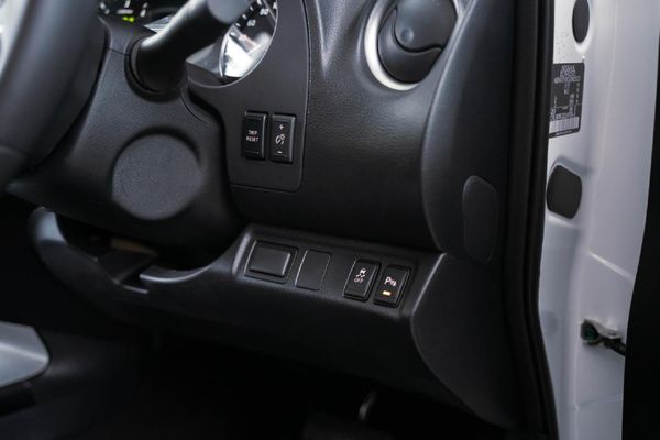 2026-Nissan-Navara-25-DDTi-LE-Plus-4X4-Auto-Double-Cab image:17