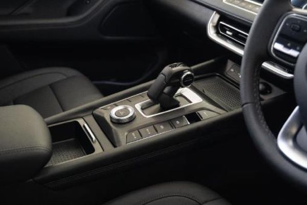 2026-GWM-P-Series-P300-24TD-LT-4x4-Double-Cab-Auto image:7