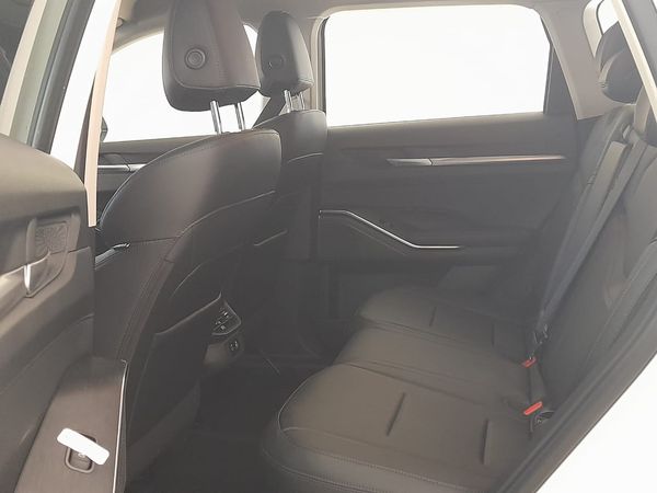 2026-Haval-H6-15T-Hybrid-Luxury-DHT image:8