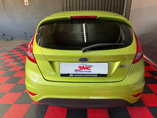 2010-Ford-Fiesta-16i-Ambiente-5-dr image:5