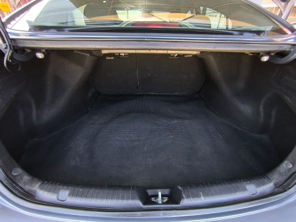 2013-Kia-Cerato-20-5-dr-Auto image:14