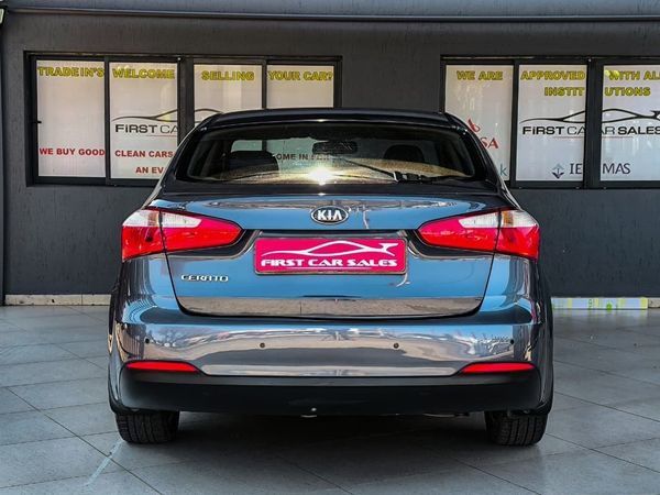 2013-Kia-Cerato-20-5-dr-Auto image:4
