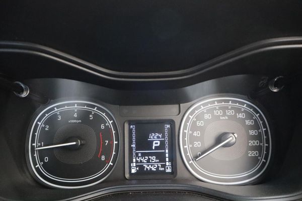 2022-Suzuki-Vitara-Brezza-15-GL-Auto image:8