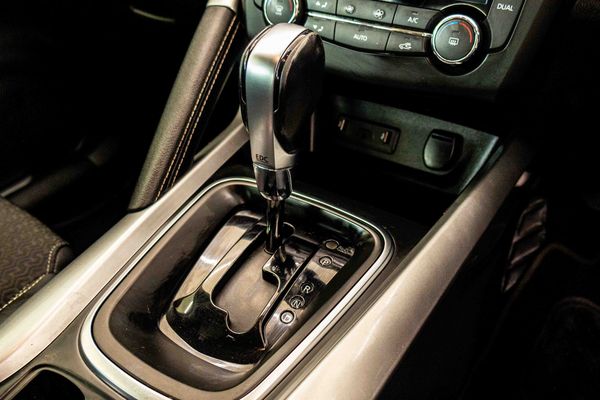 Dual Clutch Africa Twin 2021 Cambio Automatico ▷ Honda NT1100 DCT