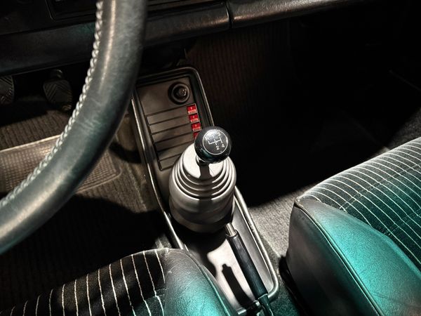 1977-Porsche-911-Turbo image:11