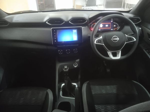 2025-Nissan-Magnite-10-Acenta image:7